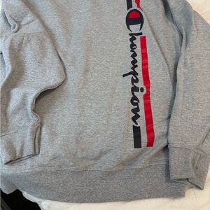 Champion Men's Gray Crewneck Sweater